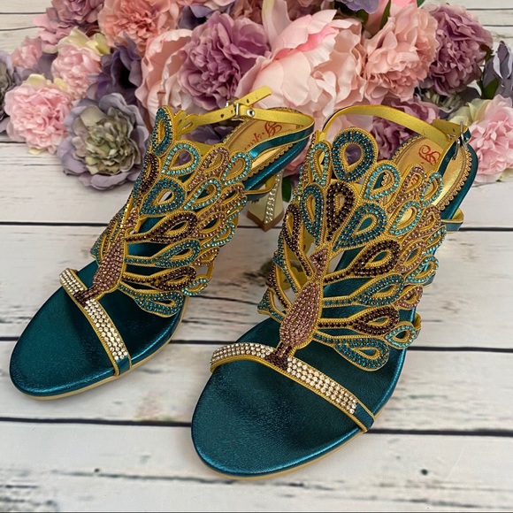 Stunning Handmade Crystal Rhinestone Peacock Heel - Picture 7 of 16